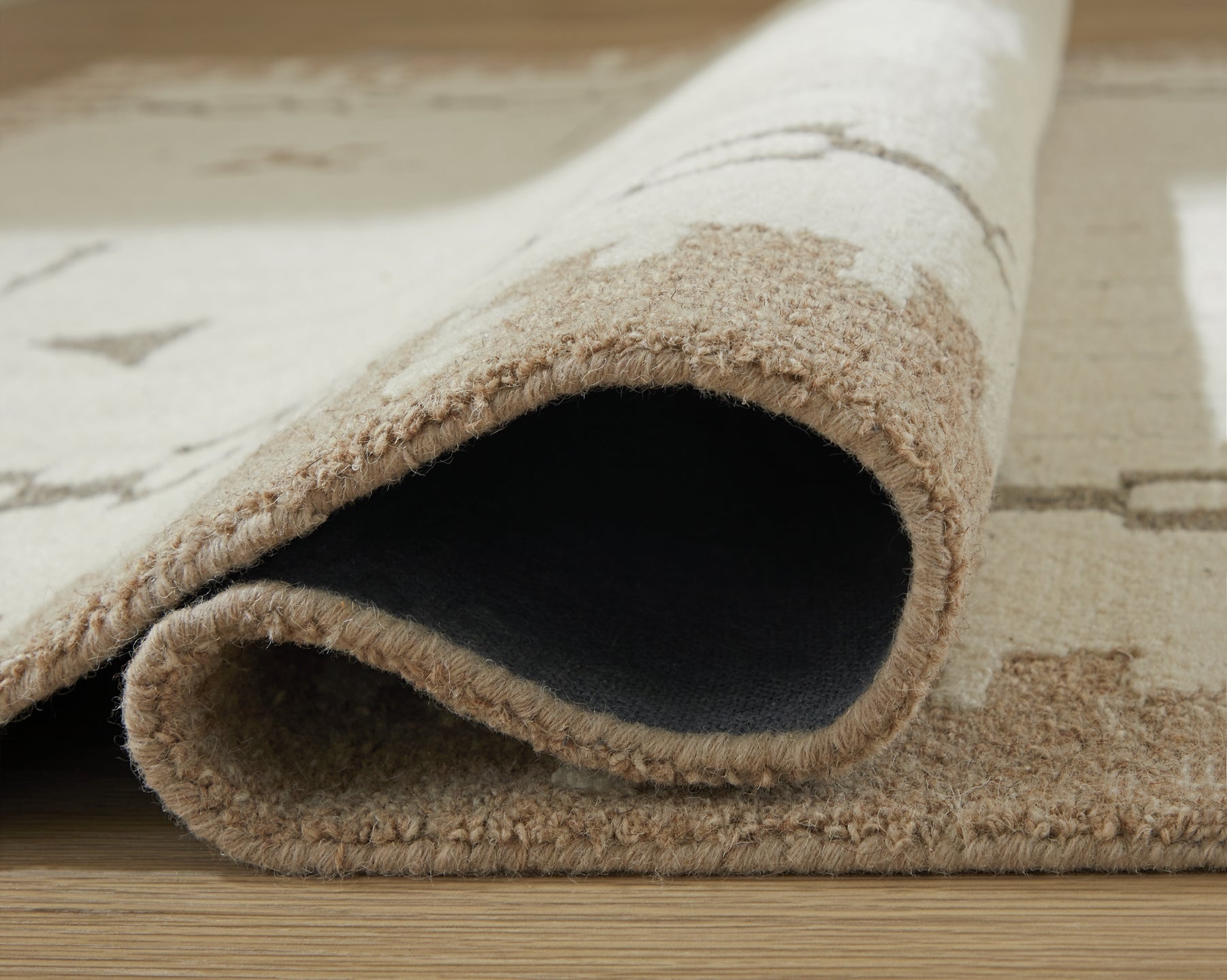 Tapis Dot Medium