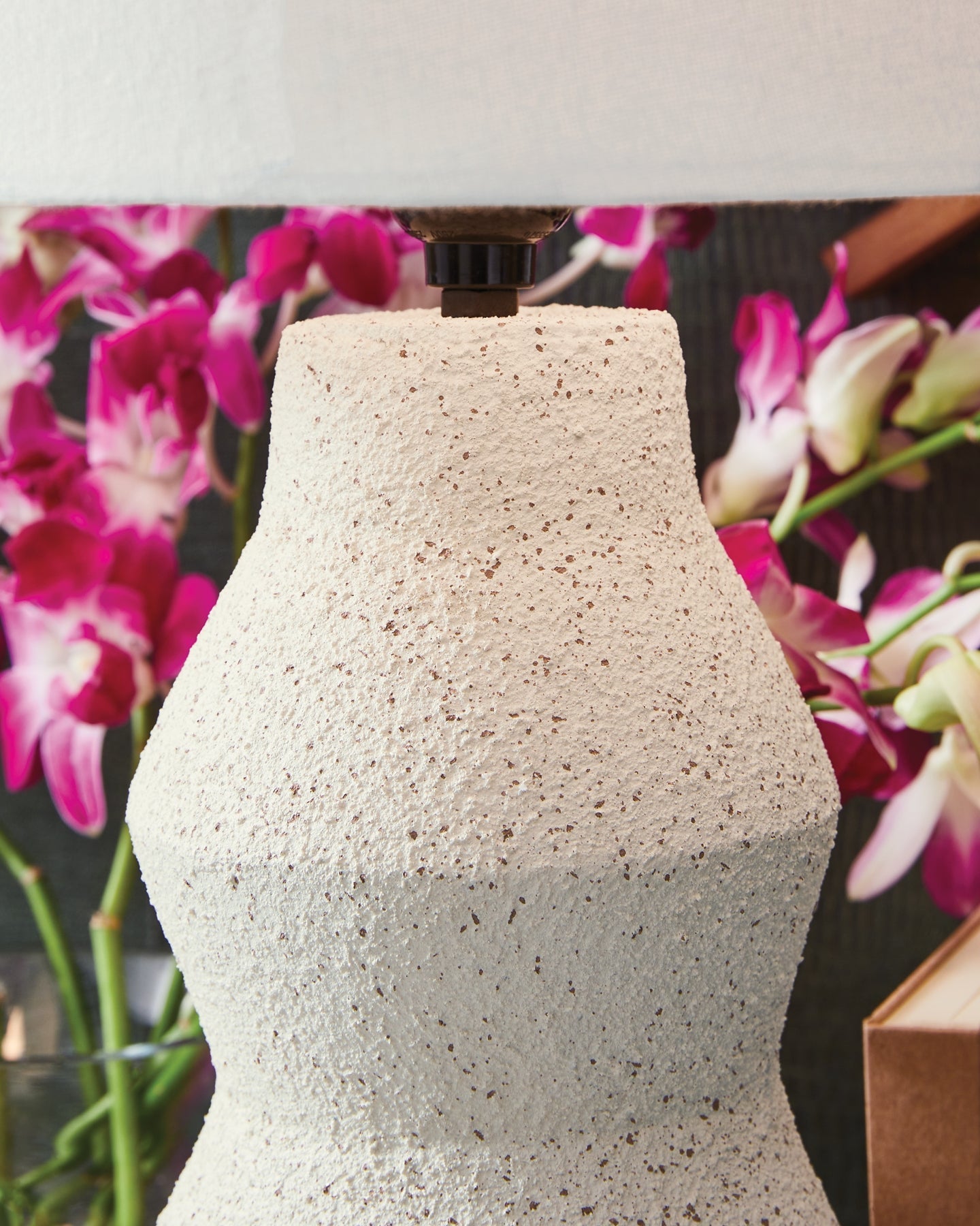Lampe de table en papier Dawthorne (1/CN)