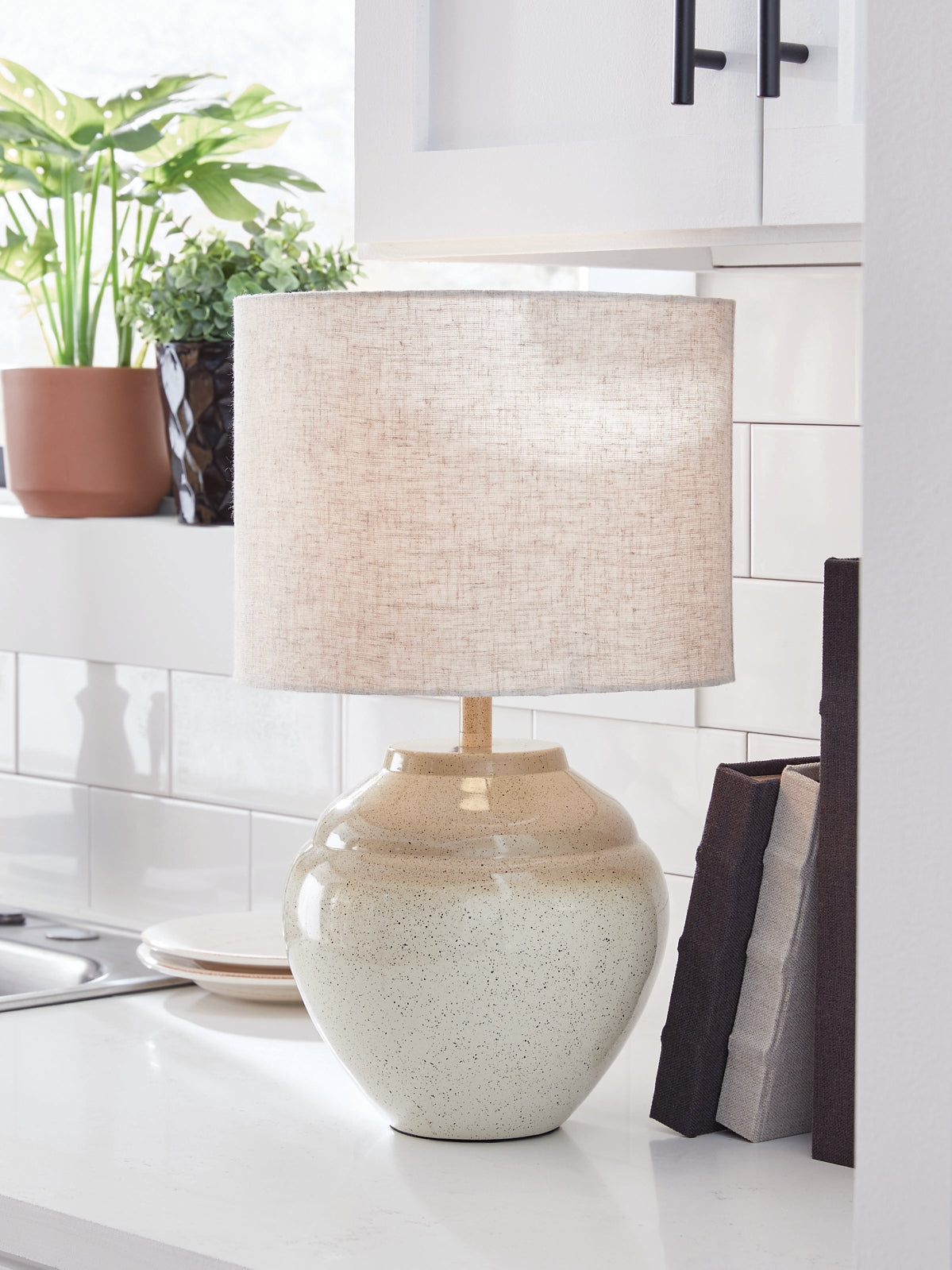Lampe de table en métal Waldish (1/CN)