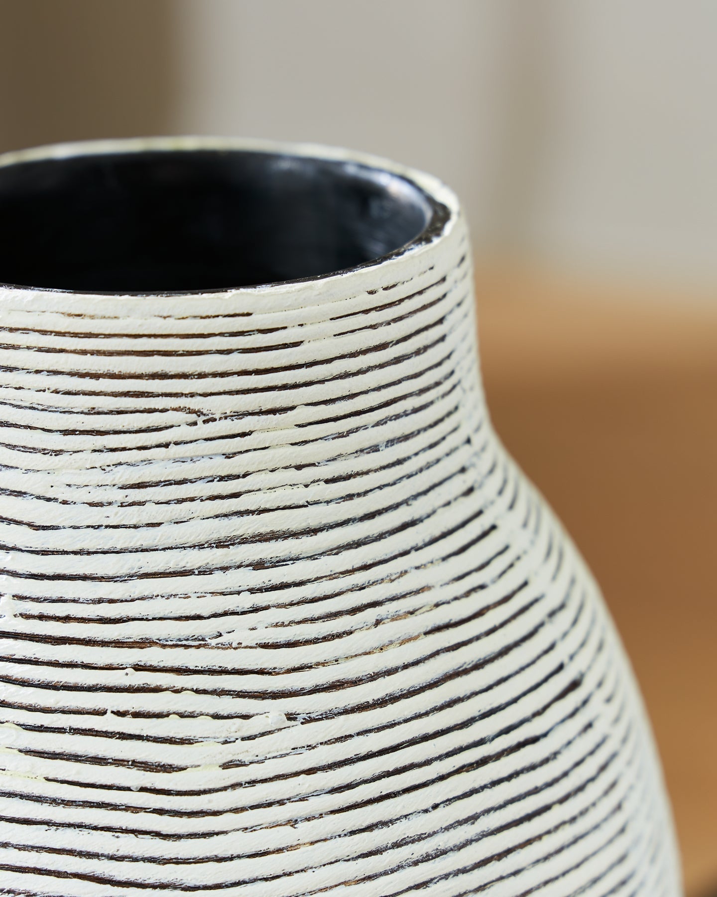 Vase Girtha