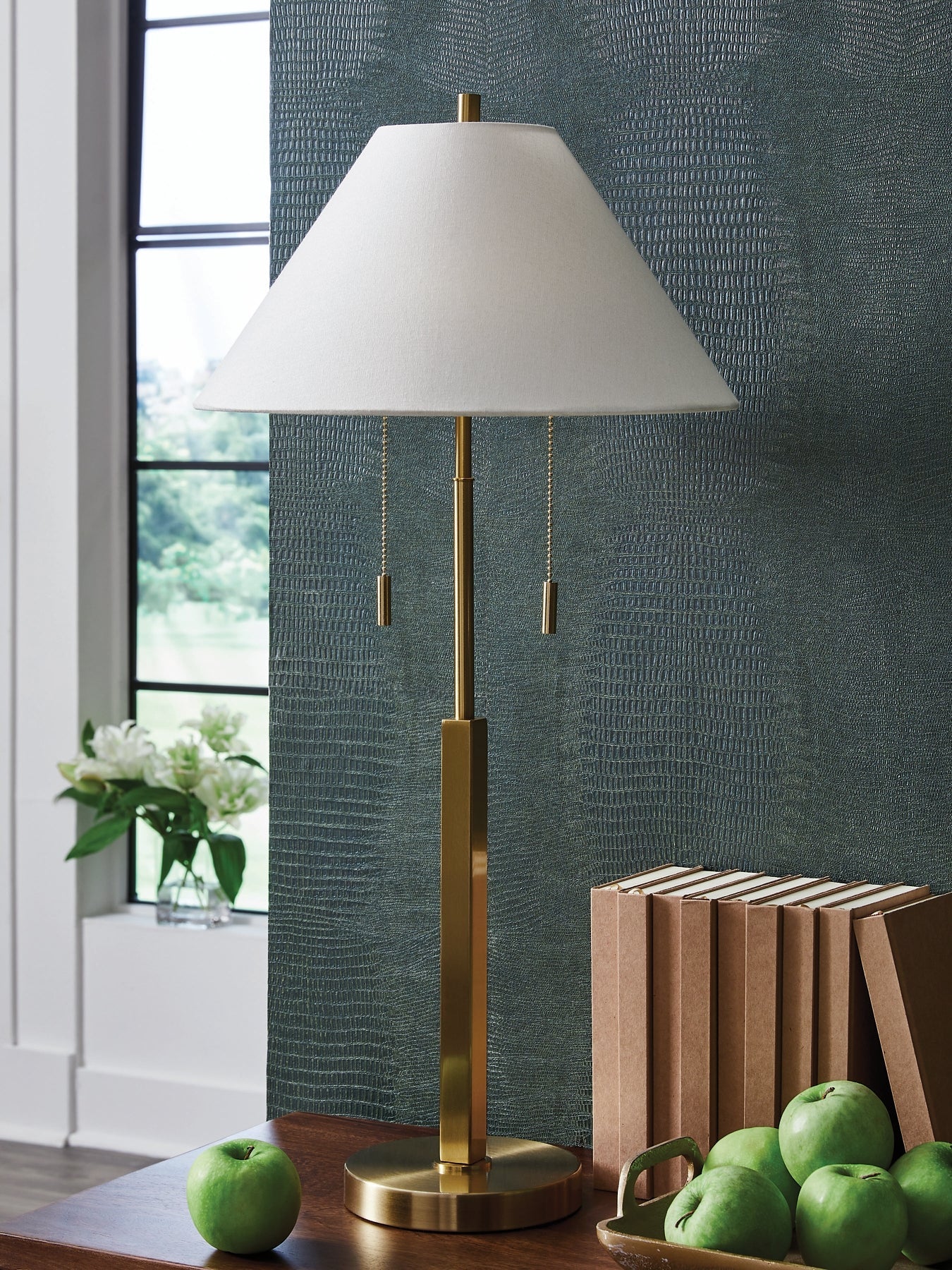 Lampe de table en métal Haigwood (1/CN)