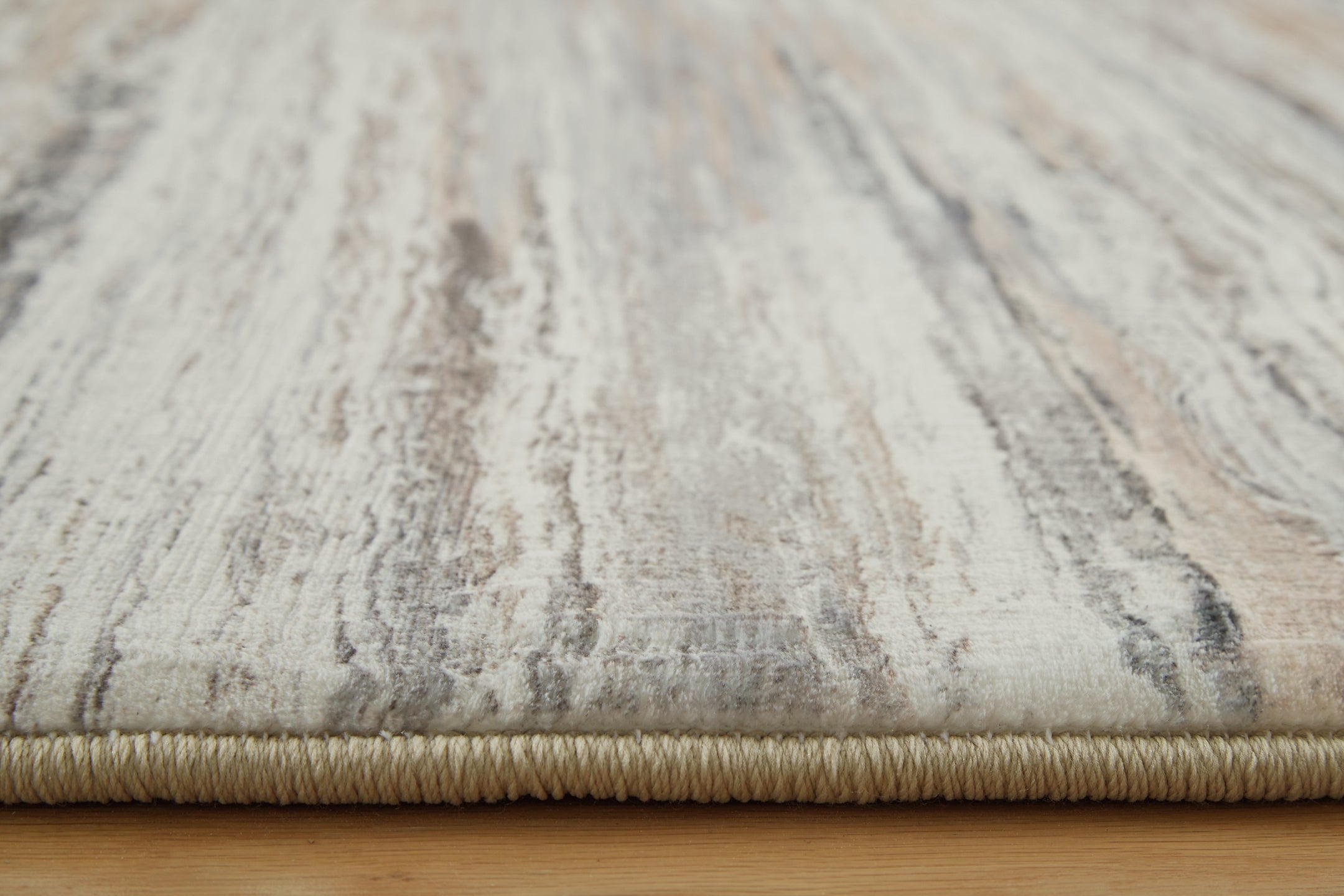 Tapis Nace en mousse à mémoire de forme de taille moyenne